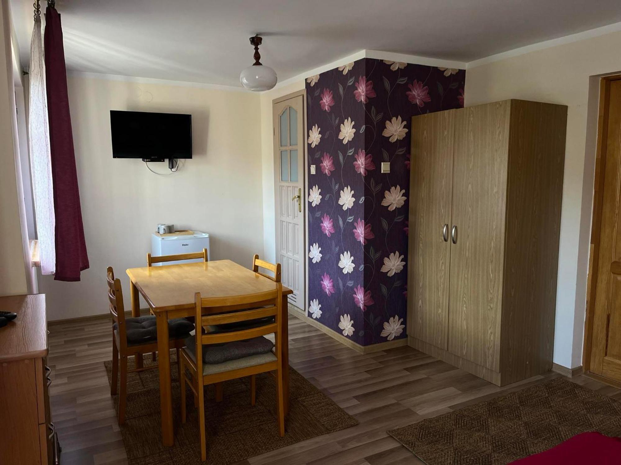 Wynajem Pokoi Kroscienko Halina Stolowska Hotel Екстериор снимка